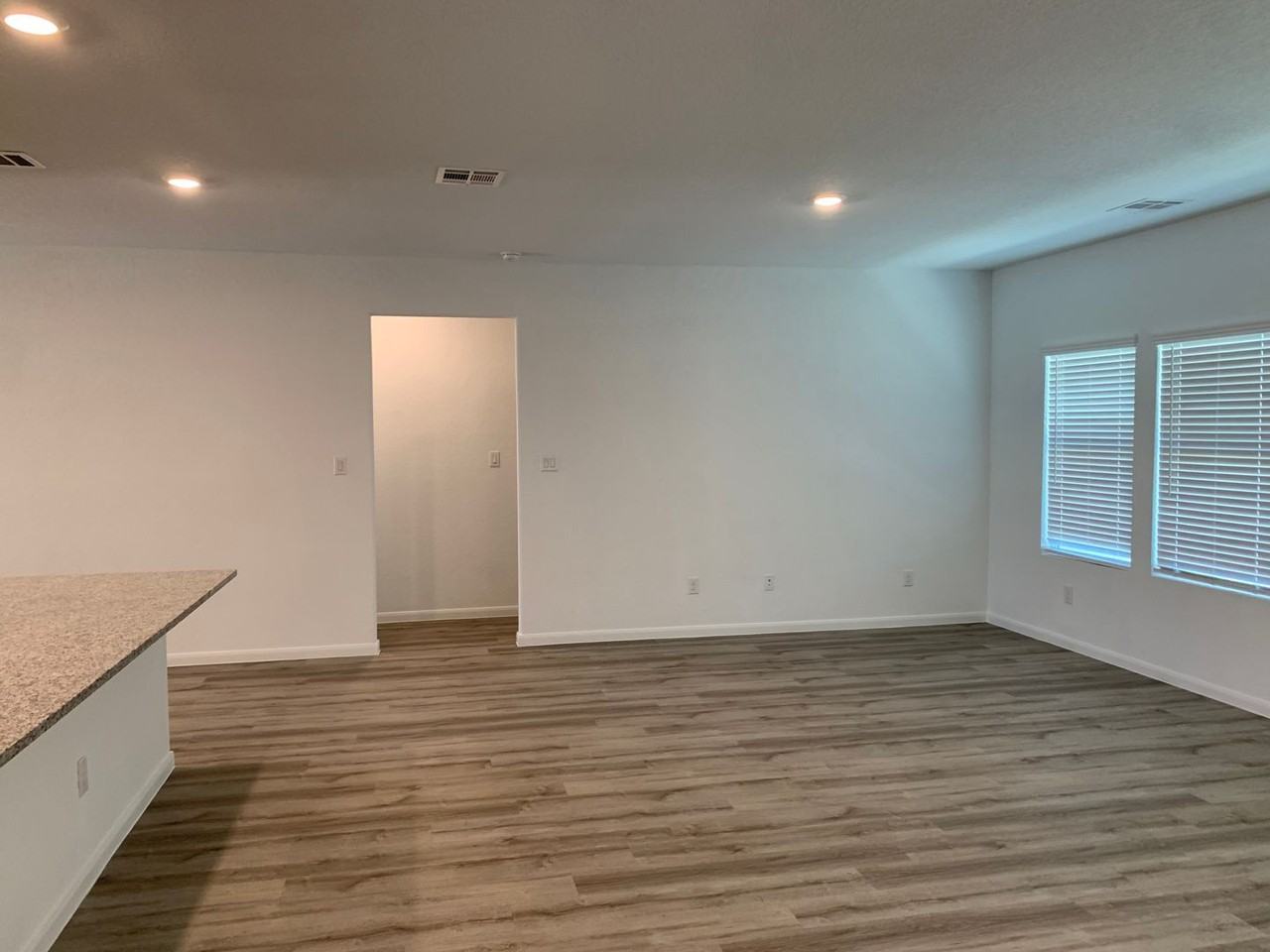 415 Fig Tree St - Photo 7 of 34
