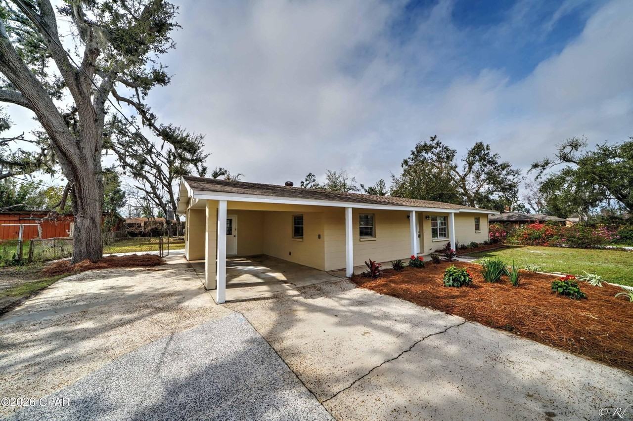 1602 Montana Ave - Photo 3 of 25
