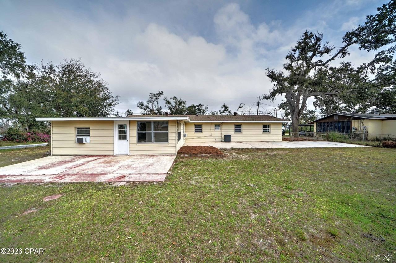1602 Montana Ave - Photo 4 of 25
