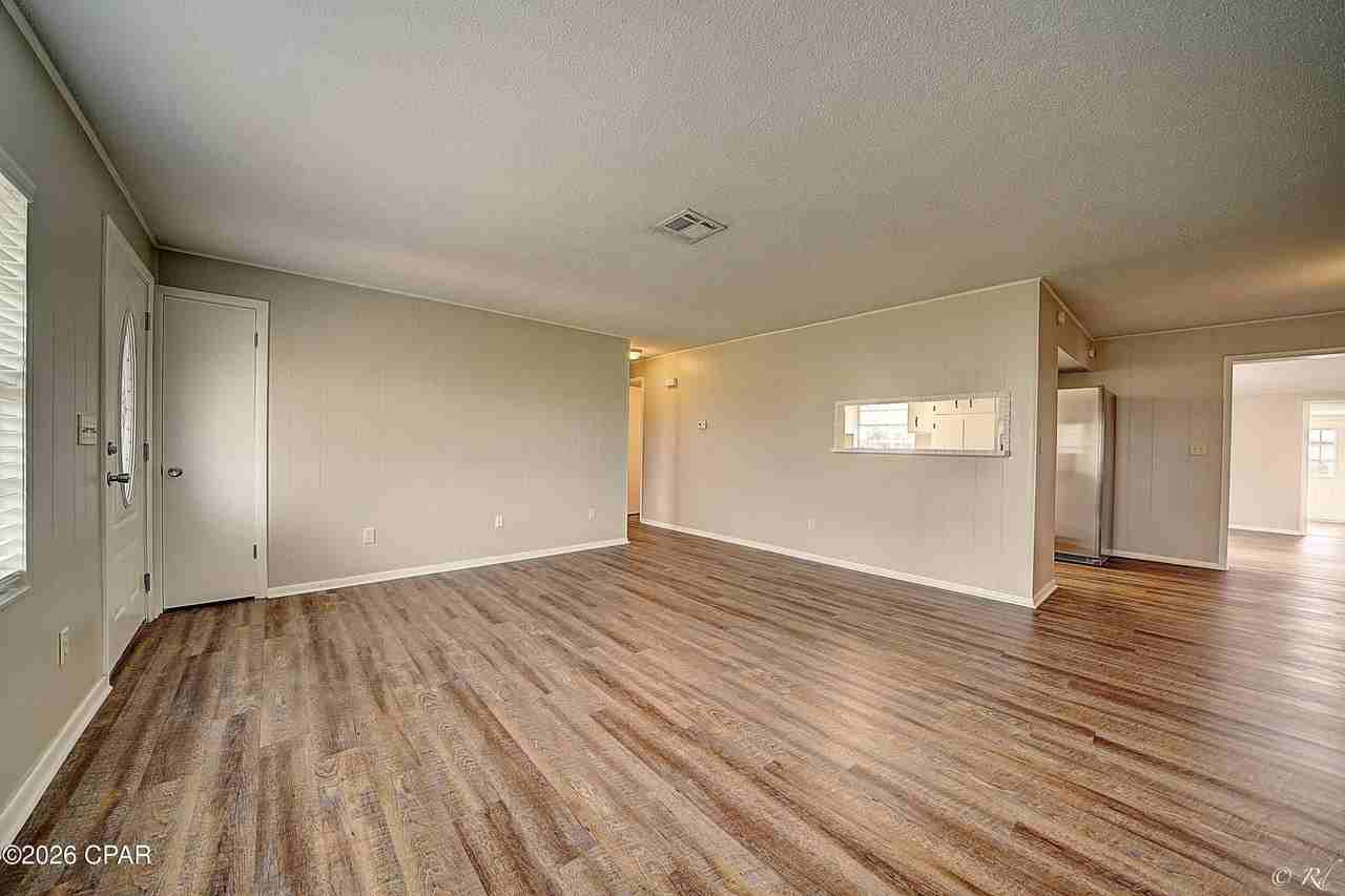 1602 Montana Ave - Photo 7 of 25
