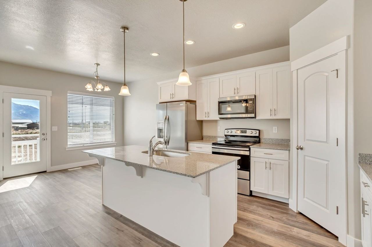 1588 N 3650 W - Photo 6 of 29