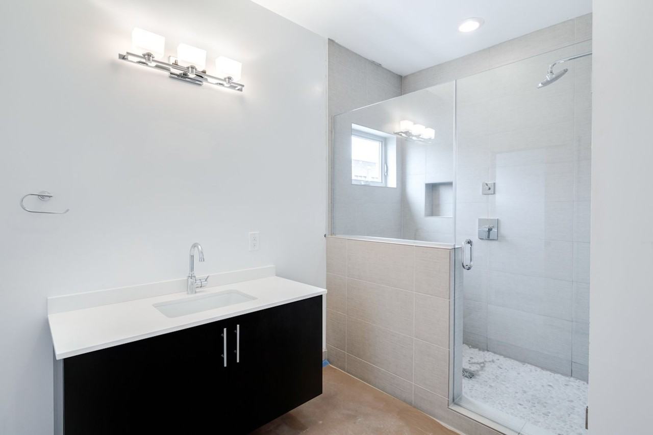 2554 Salmon St - Photo 4 of 10