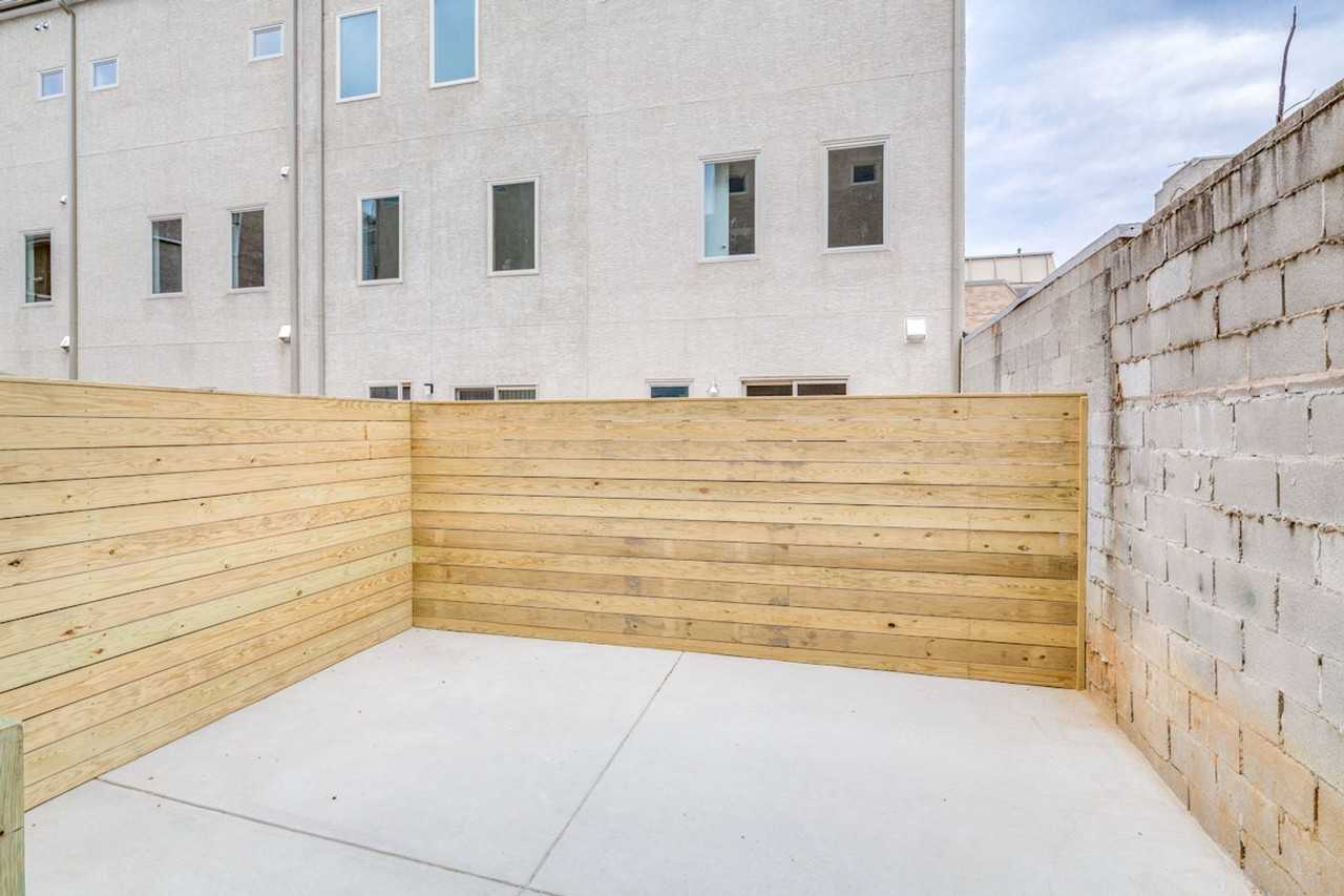 2554 Salmon St - Photo 6 of 10