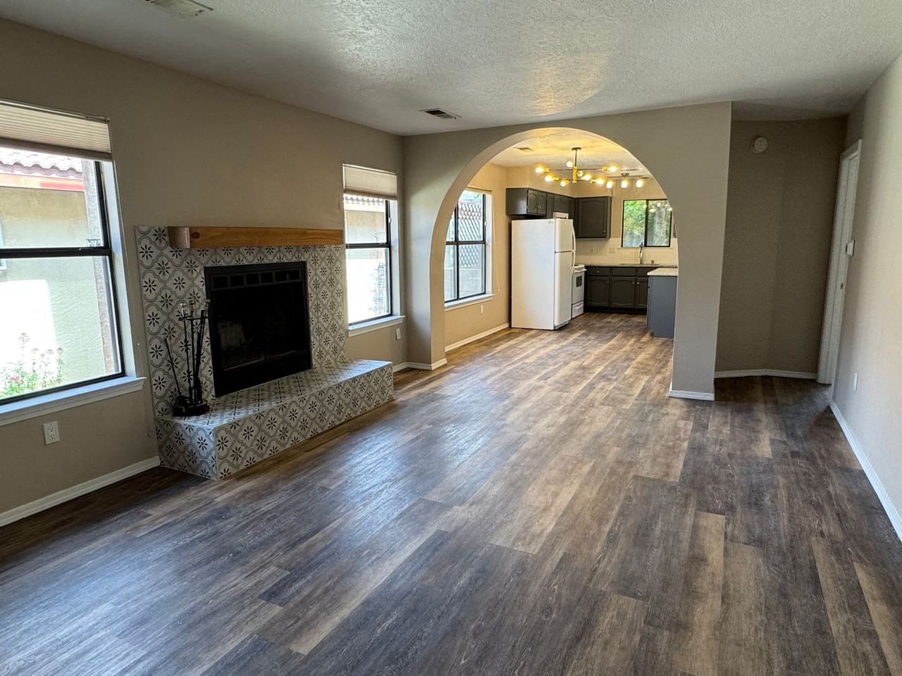 13109 Argon Ave Ne - Photo 3 of 16