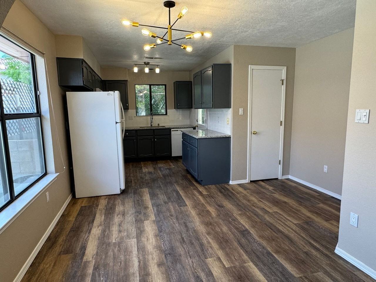 13109 Argon Ave Ne - Photo 5 of 16
