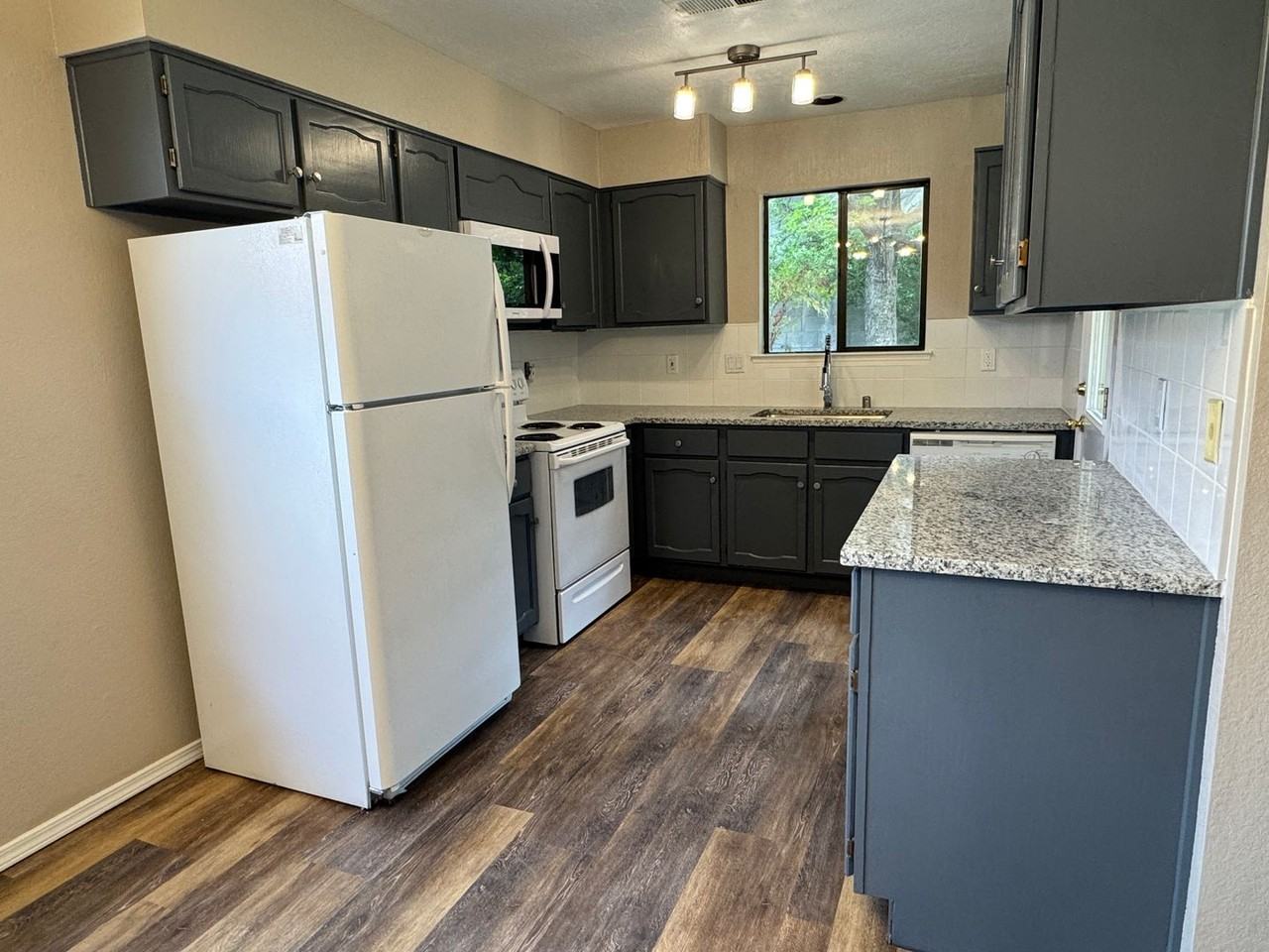 13109 Argon Ave Ne - Photo 6 of 16