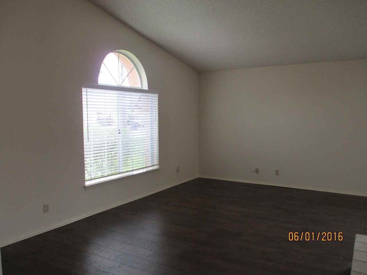 812 Cagney Way - Photo 5 of 16