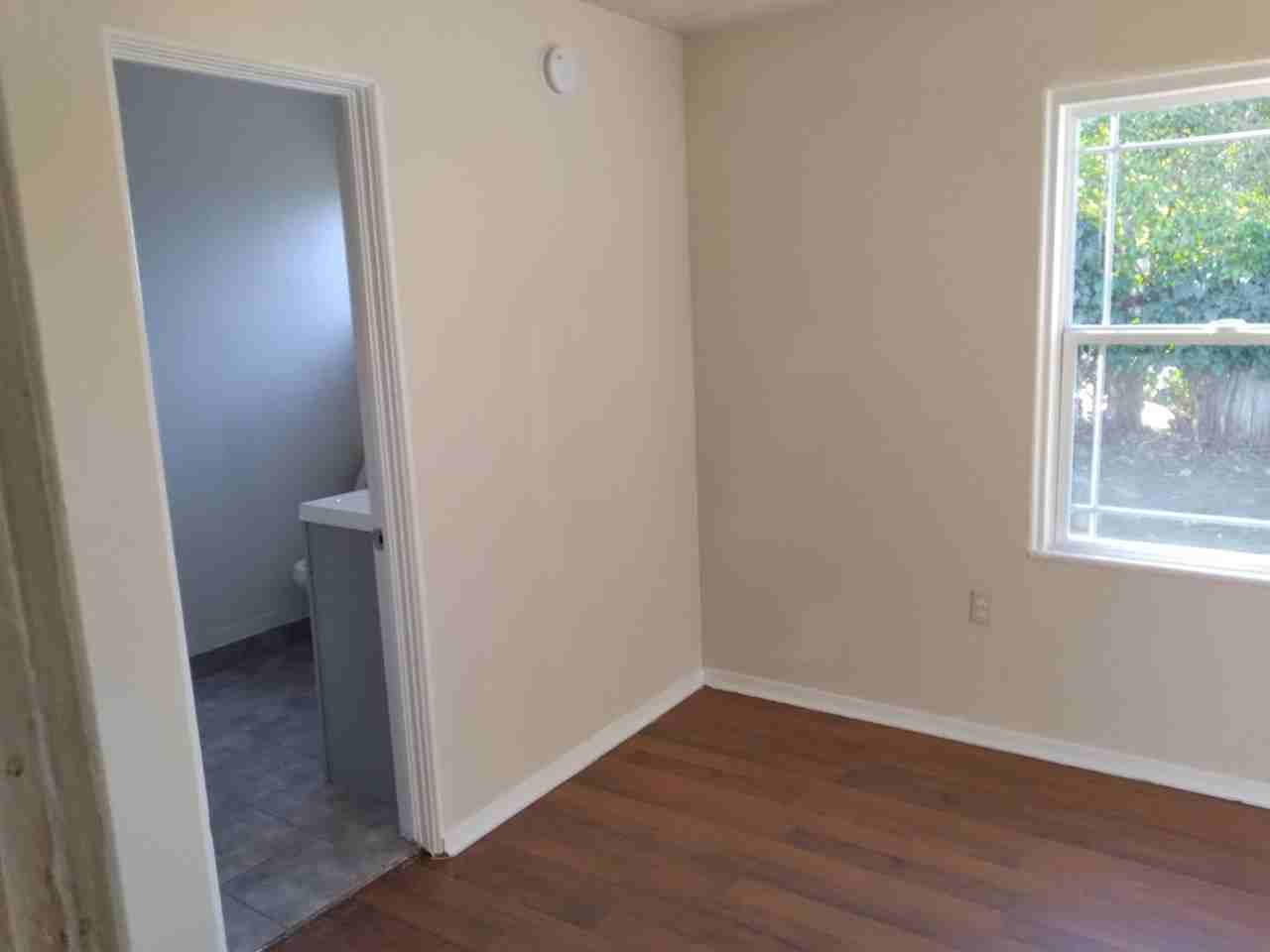 1404-1406 E Fountain Way - Photo 2 of 10