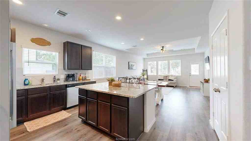963 Harper Ln - Photo 2 of 42