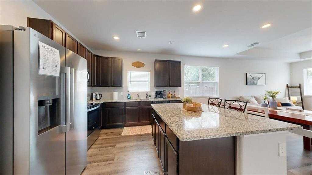 963 Harper Ln - Photo 4 of 42