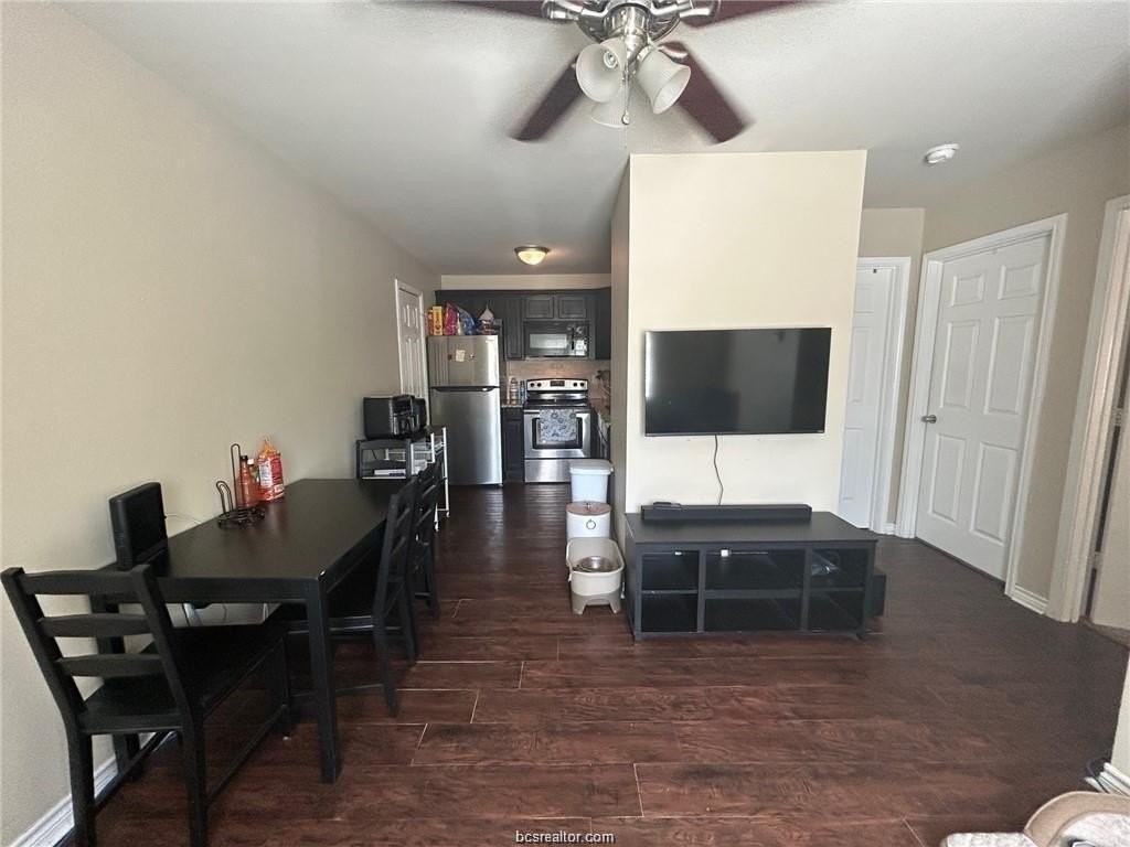 305 Ehlinger Dr #D - Photo 2 of 11