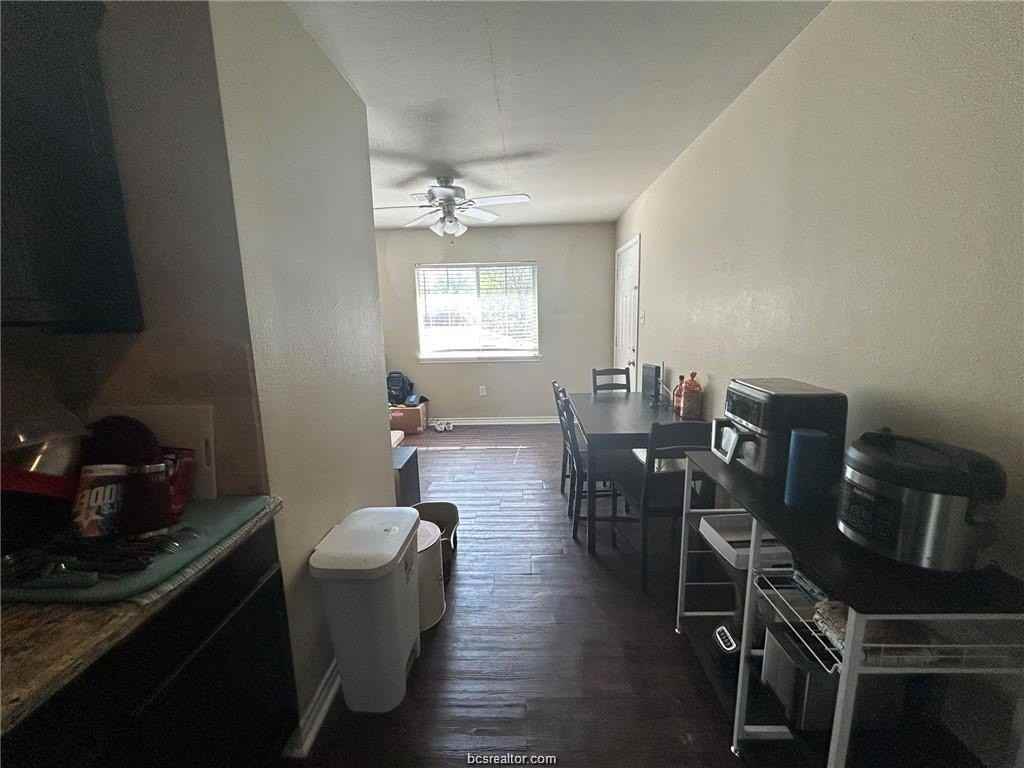 305 Ehlinger Dr #D - Photo 5 of 11