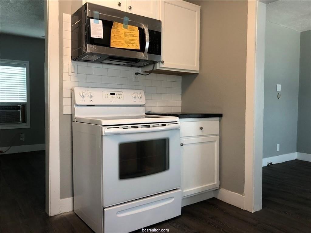 1704 Baker Ave - Photo 5 of 12