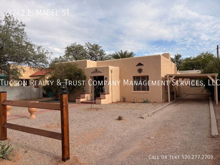 2242 E Mabel St