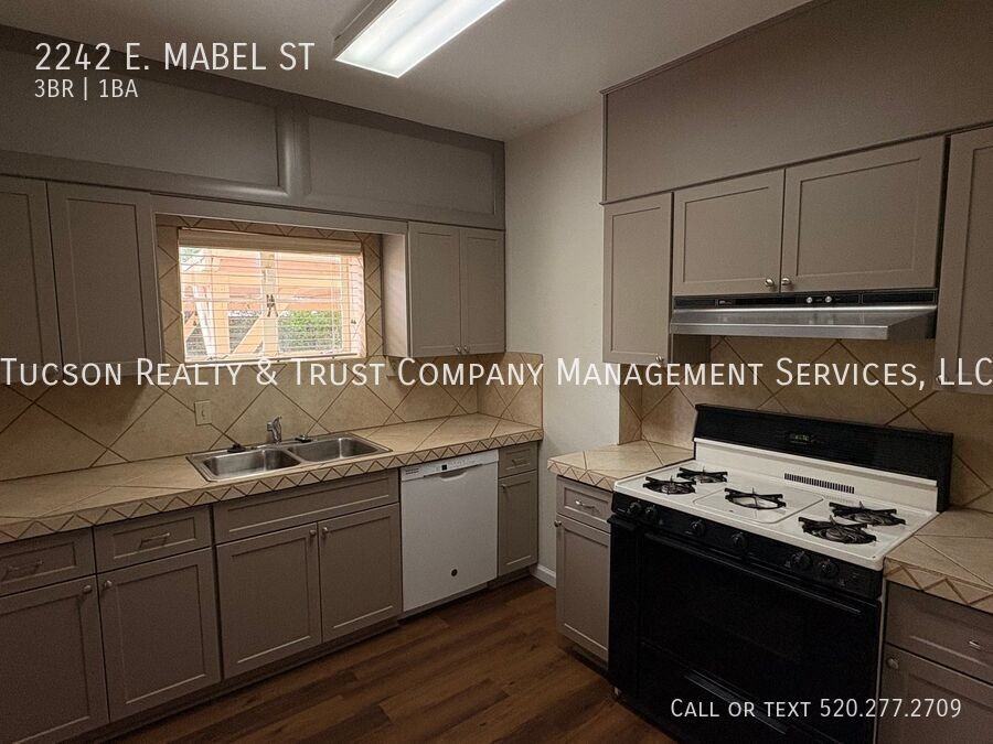 2242 E Mabel St - Photo 5 of 18