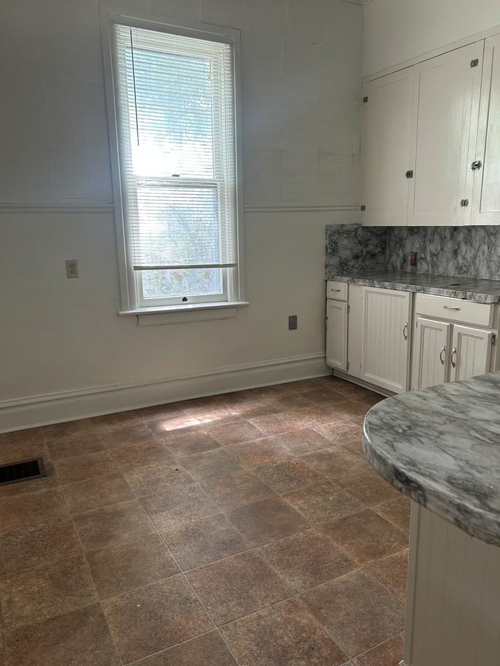224 N Canyon Side Rd #A - Photo 3 of 7