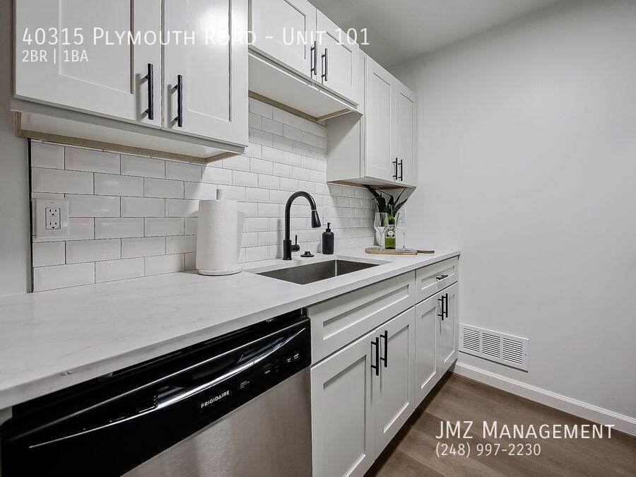 40315 Plymouth Rd #101 - Photo 2 of 36