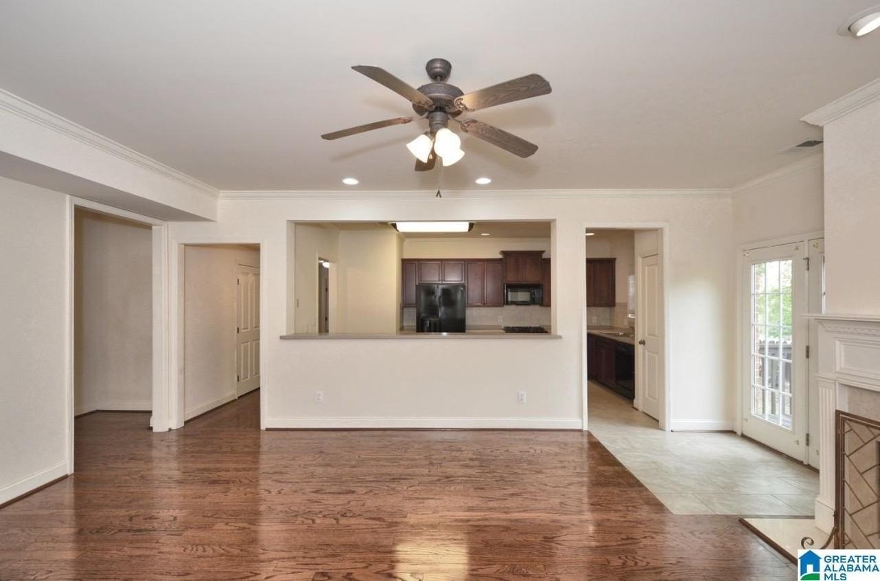 107 Castlehill Dr - Photo 6 of 50