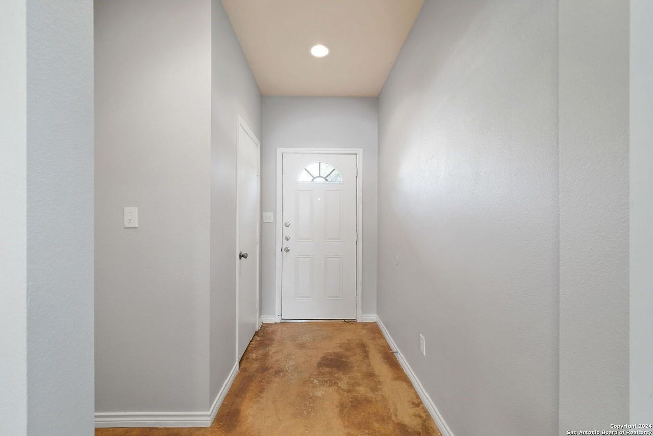 6410 Summit Oak #4 - Photo 2 of 16