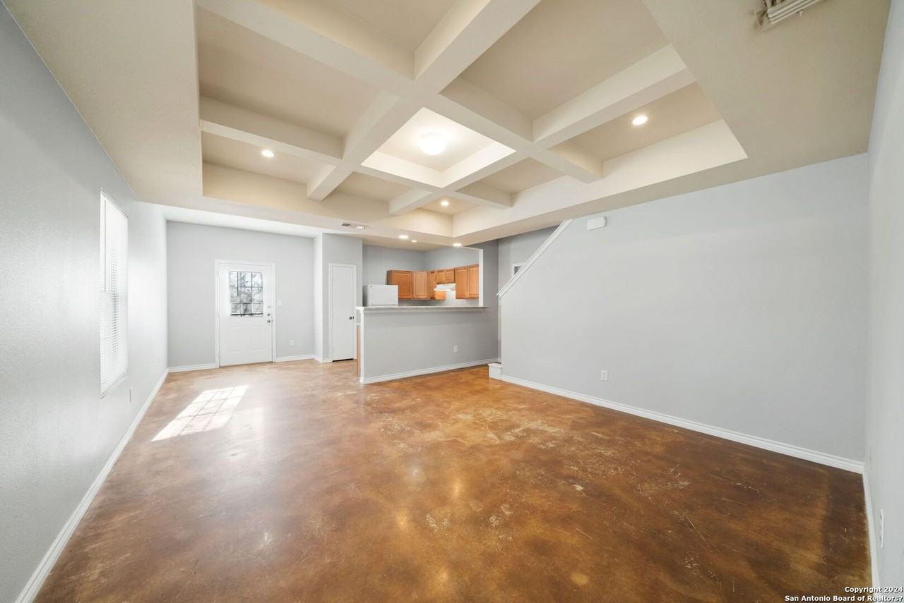 6410 Summit Oak #4 - Photo 3 of 16
