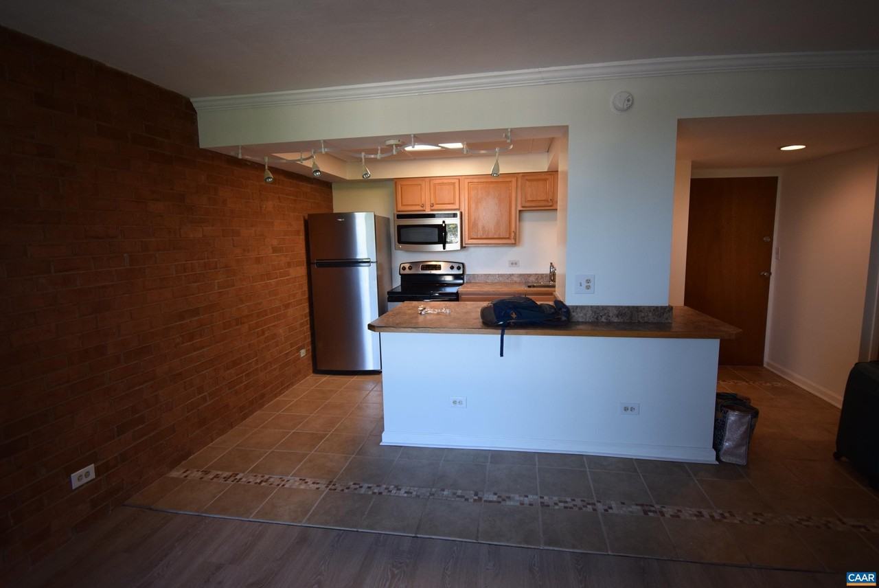 1800 Jefferson Park Ave #903 - Photo 4 of 8
