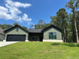 featured image of 210 Diamondhead Dr