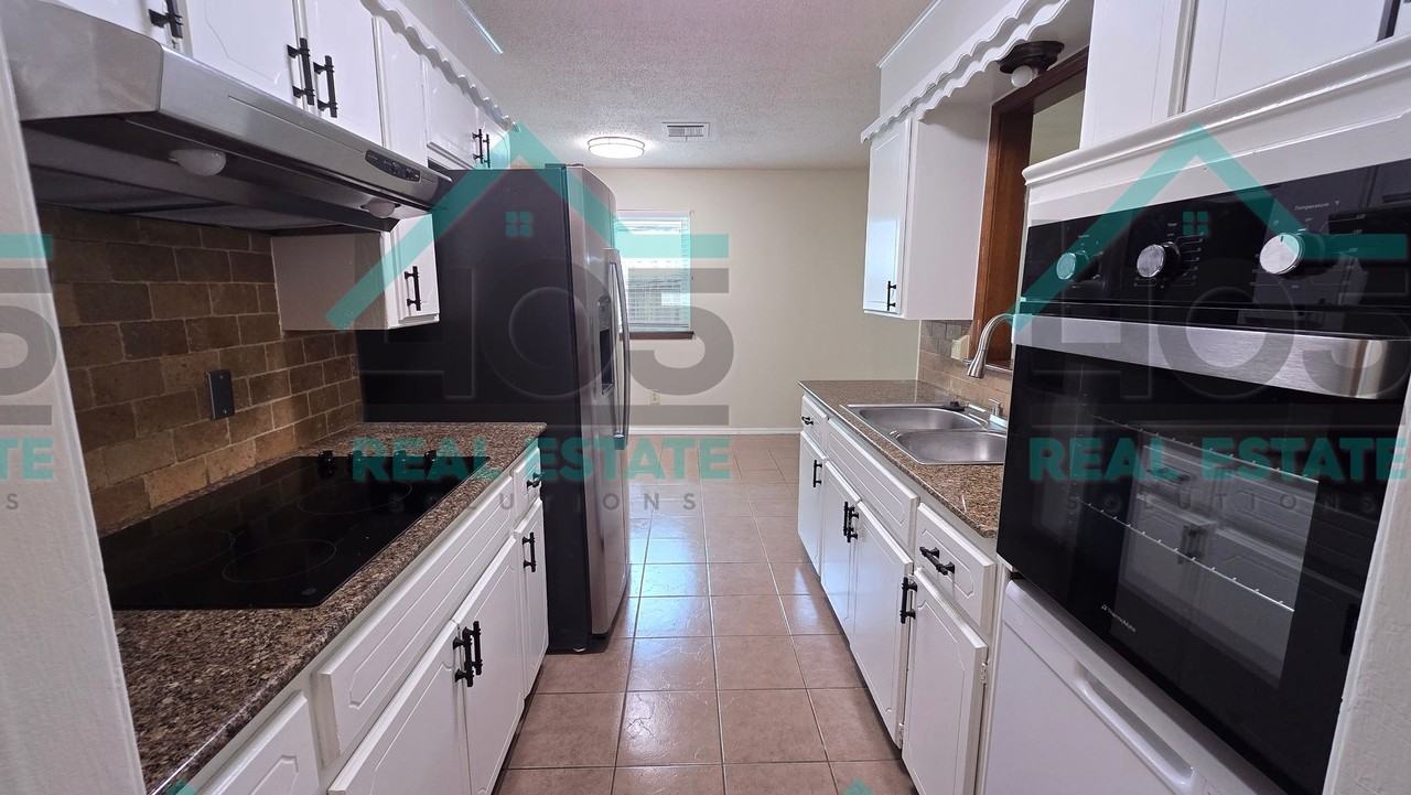 2720 Quanah Parker Trl - Photo 3 of 25
