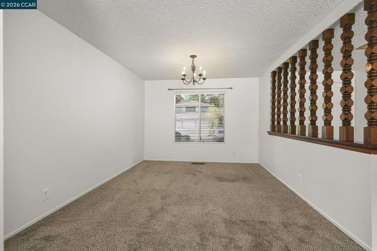340 Borica Dr - Photo 6 of 36