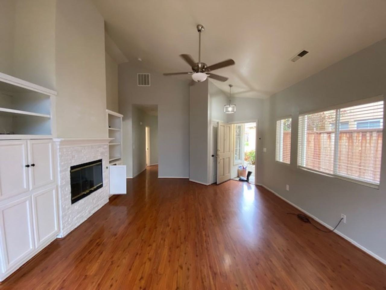 18197 Stonegate Ct - Photo 5 of 24