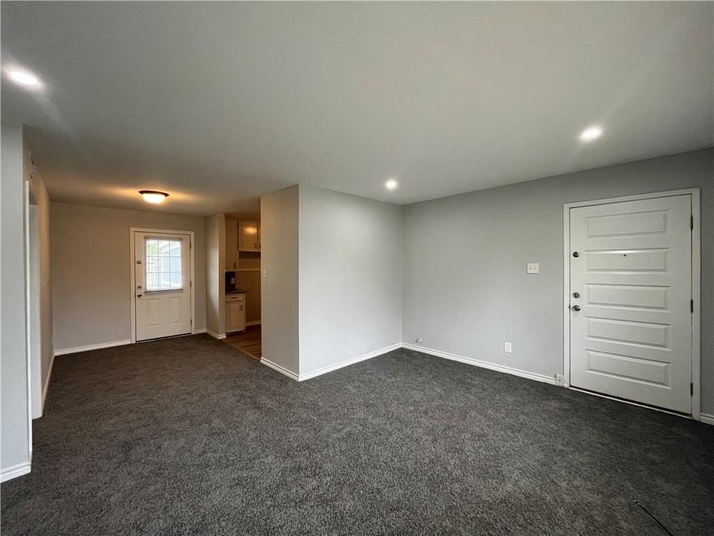 4801 Lansdown Dr - Photo 3 of 23