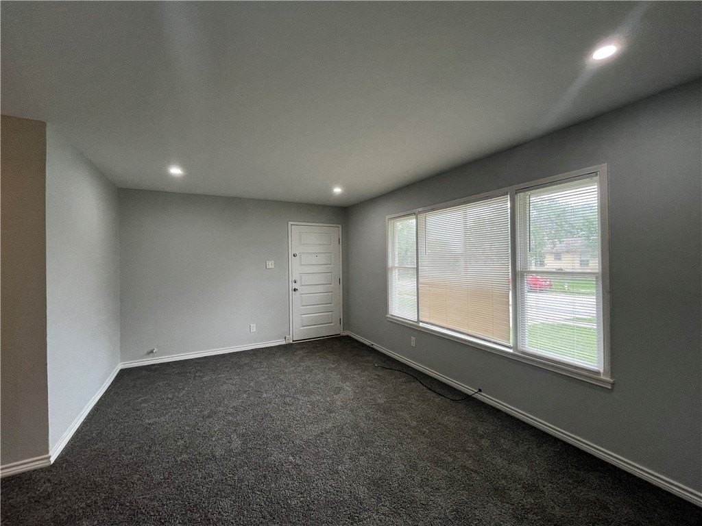 4801 Lansdown Dr - Photo 4 of 23