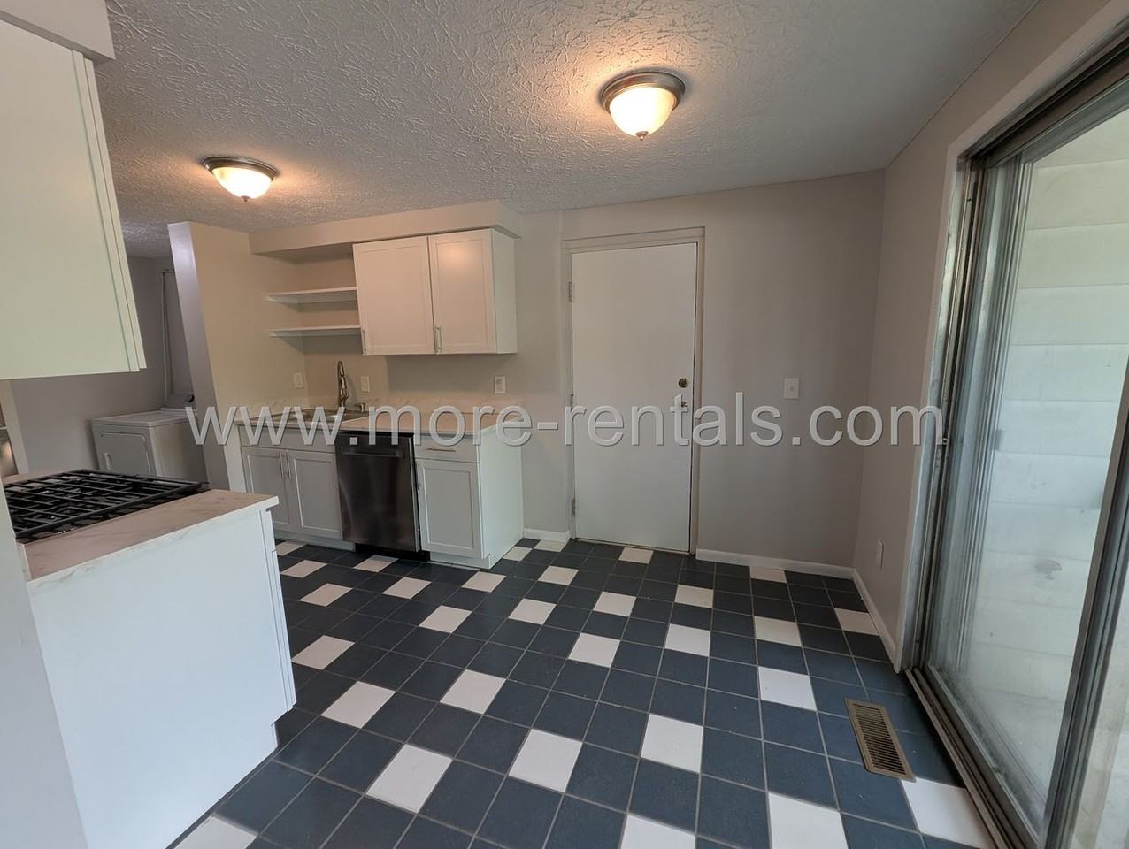 2440 Burgandy Ln - Photo 5 of 13