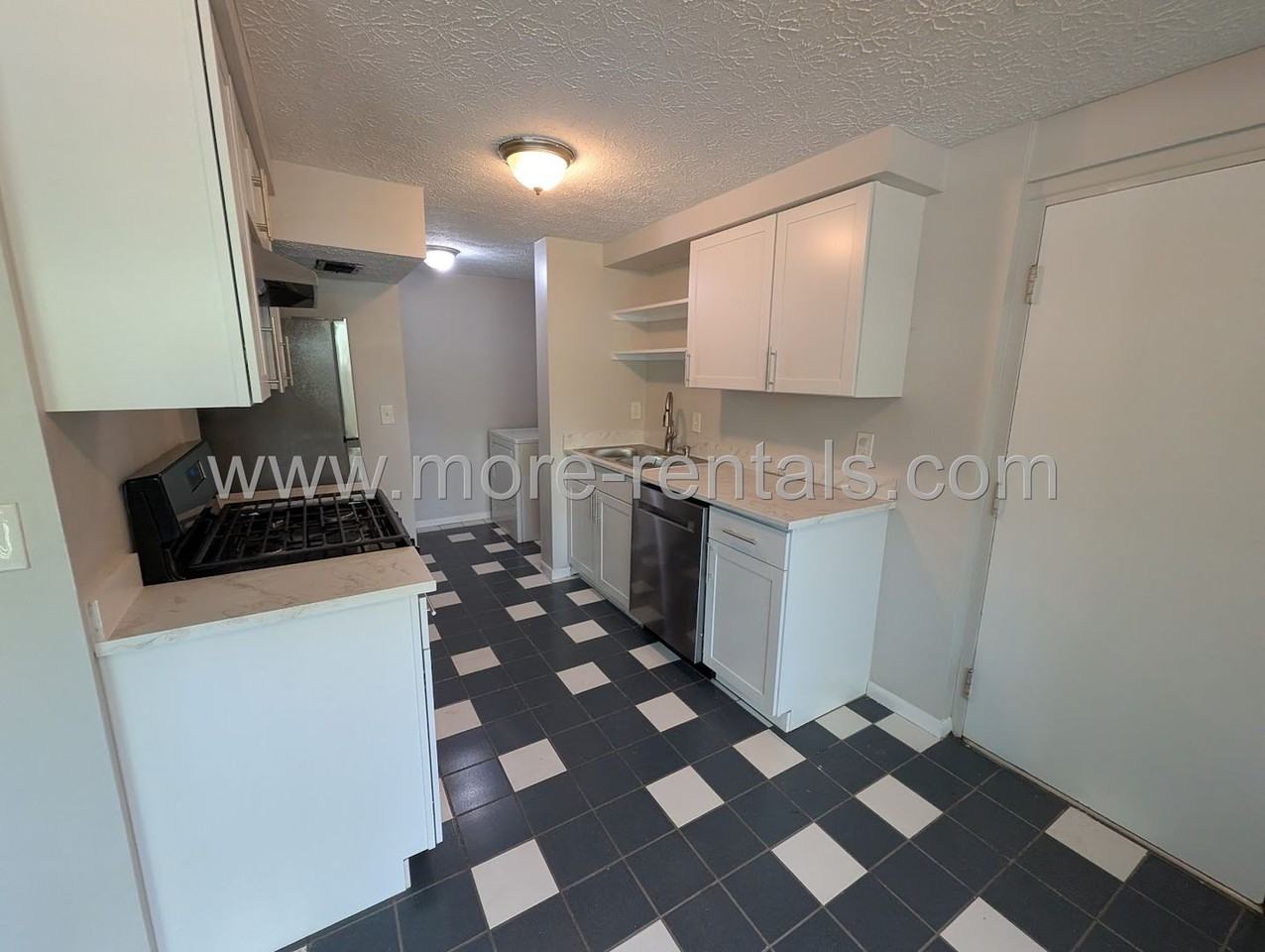2440 Burgandy Ln - Photo 6 of 13