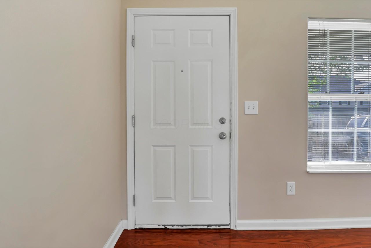 419 Fullers Cir - Photo 4 of 43