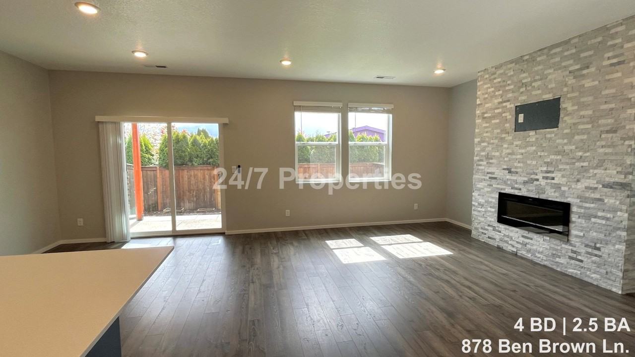 878 Ben Brown Ln - Photo 2 of 26