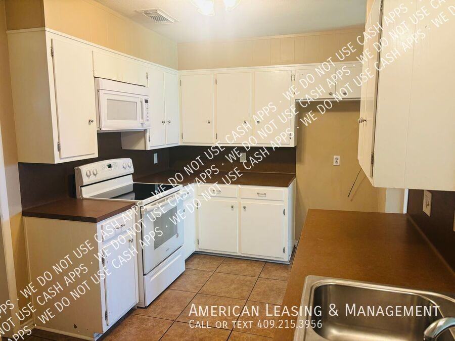 4417 Willowglen St - Photo 2 of 18