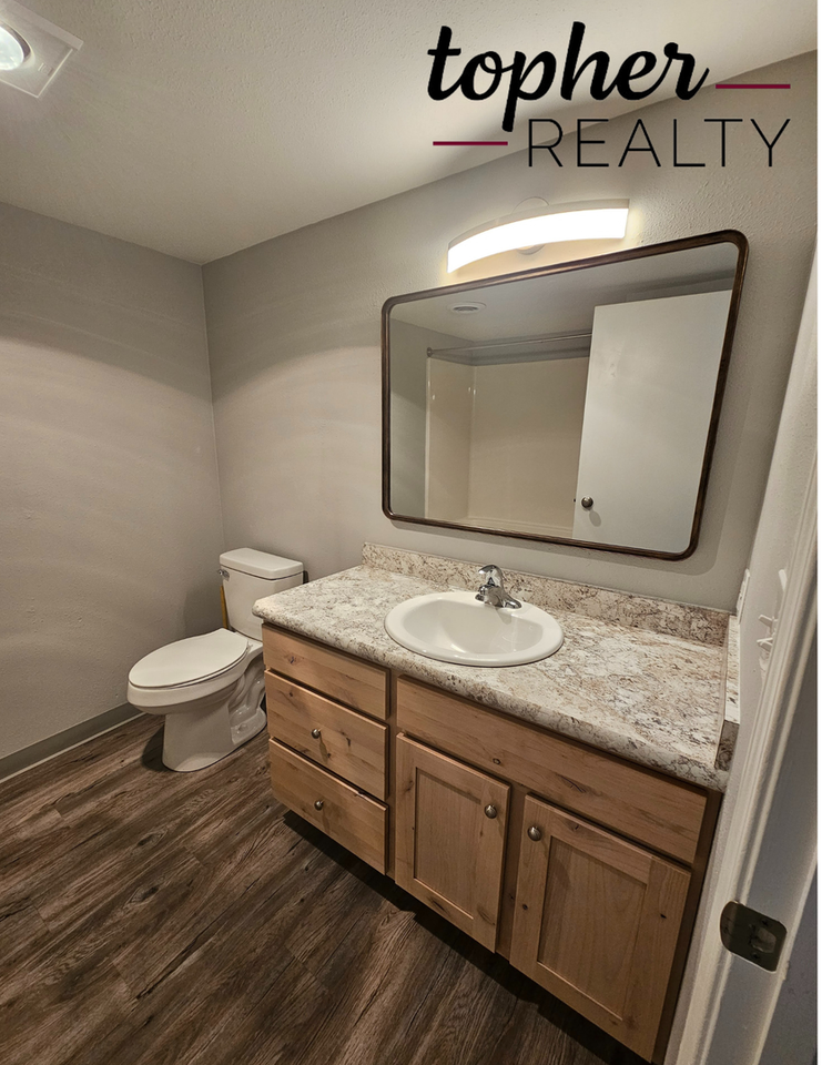 2529 Ferndale Ln #202 - Photo 7 of 11