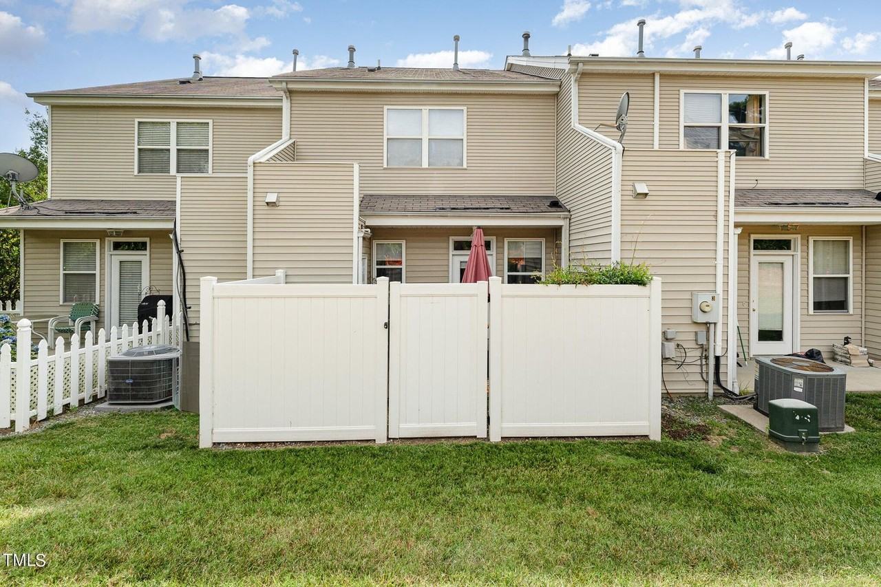 137 Licorice Dr - Photo 5 of 13