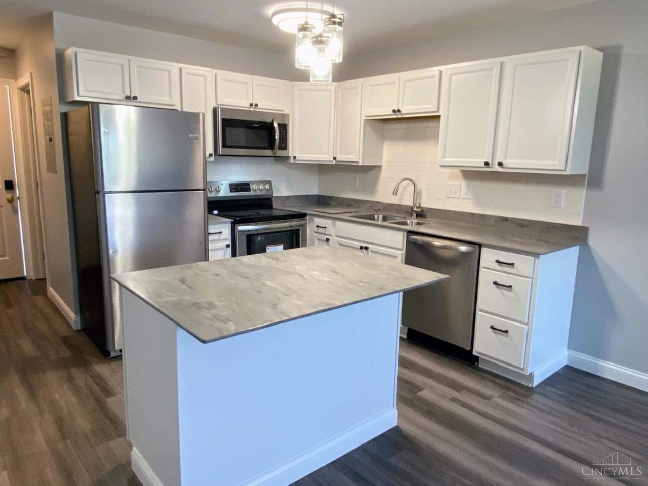 5025 Barrow Ave #5 - Photo 3 of 13