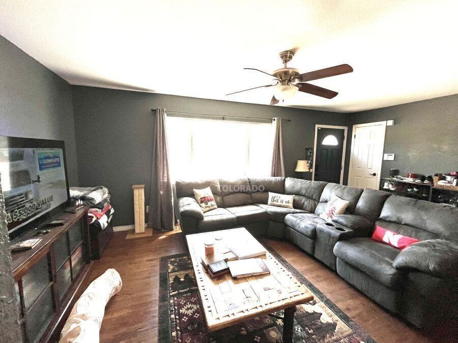 2414 Sombrero Dr - Photo 4 of 25