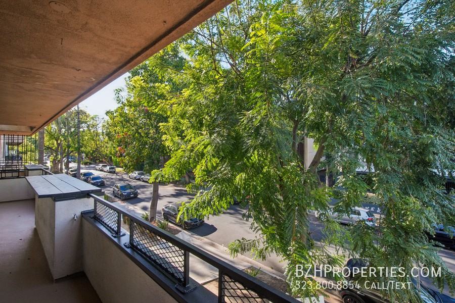 7540 Hampton Ave #202 - Photo 3 of 25