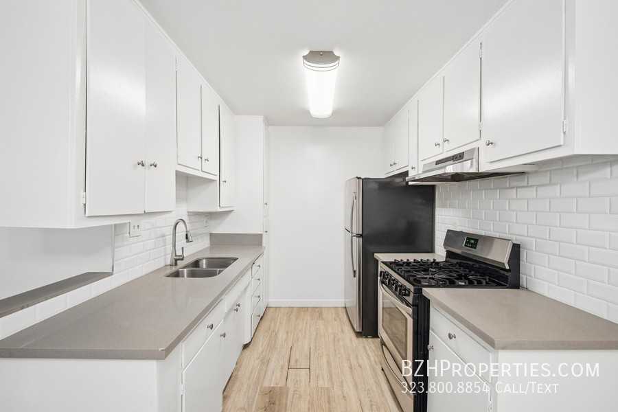 7540 Hampton Ave #202 - Photo 6 of 25