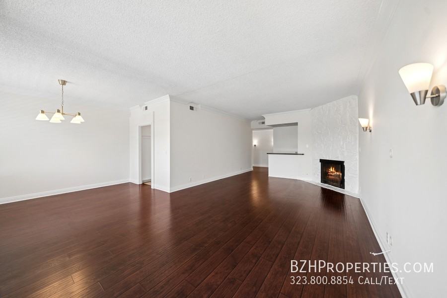 333 S Elm Dr #202