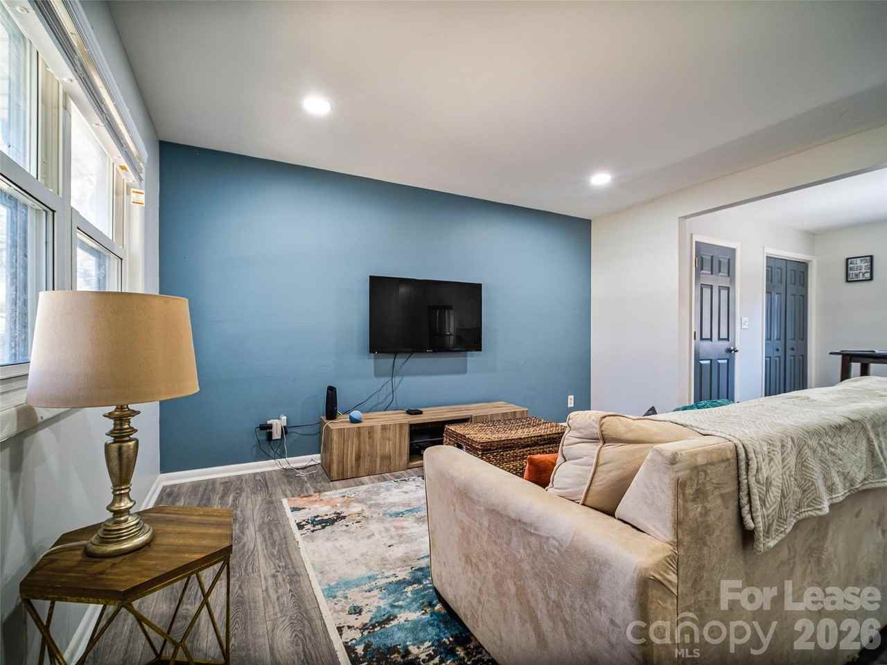 2515 Thornton Rd - Photo 4 of 25