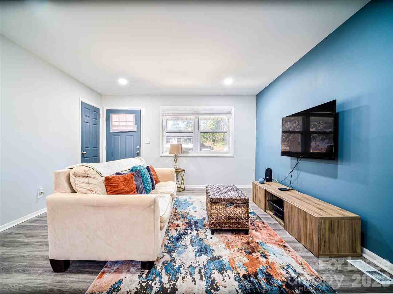2515 Thornton Rd - Photo 5 of 25