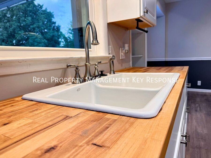 105 Peartree Dr - Photo 4 of 25