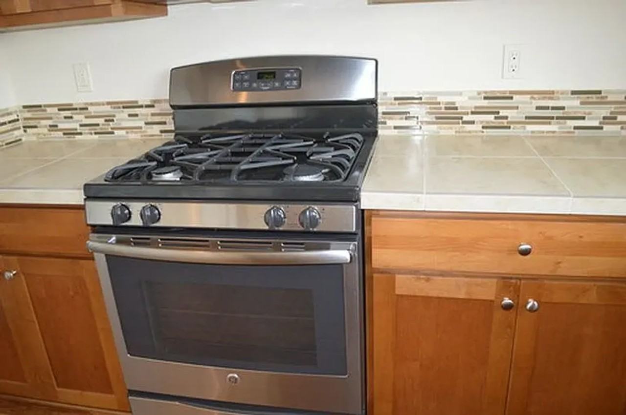 2635 Beehollow Ln Nw - Photo 5 of 18