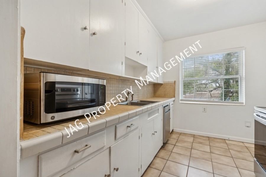 1886 San Marco Blvd #3 - Photo 5 of 21
