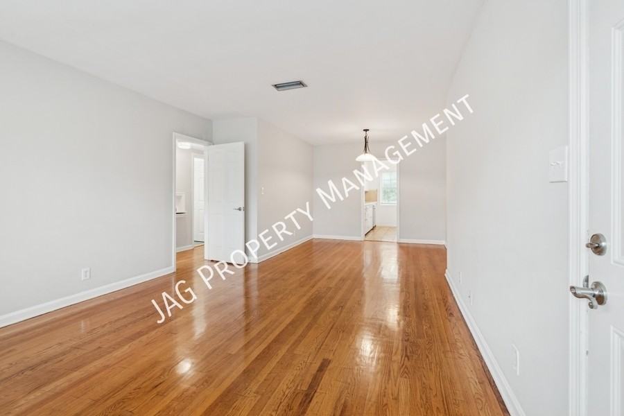 1886 San Marco Blvd #3 - Photo 6 of 21