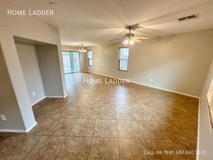 2223 S Buckaroo Trl - Photo 2 of 26